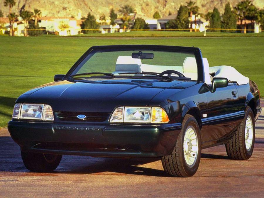  Ford Mustang GT 5.0 Convertible 1987 года  (фото 4 из 10)